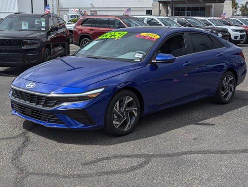 2025 Hyundai ELANTRA SEL