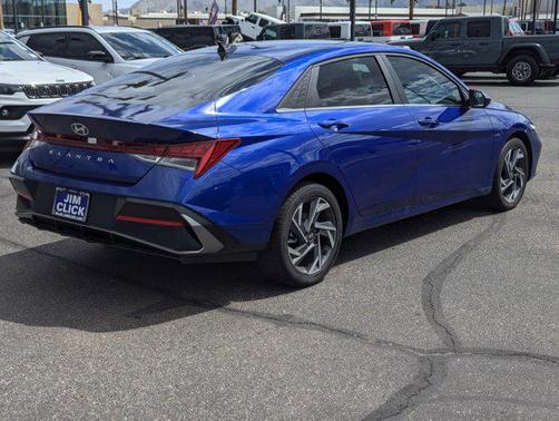 2025 Hyundai ELANTRA SEL