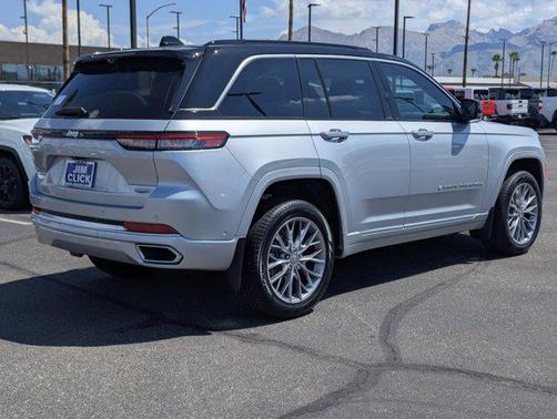 2025 Jeep Grand Cherokee Summit