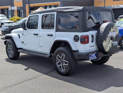 2025 Jeep Wrangler 4-Door Sahara 4x4