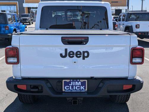 2025 Jeep Gladiator Nighthawk