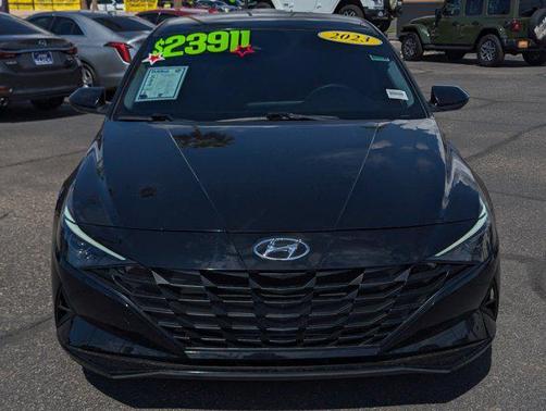 2023 Hyundai ELANTRA SEL