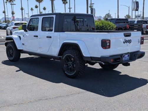2025 Jeep Gladiator Willys