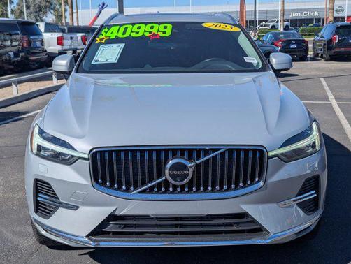2023 Volvo XC60 Recharge Plug-In Hybrid T8 Plus Bright Theme