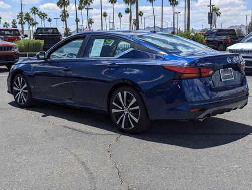 2022 Nissan Altima SR FWD