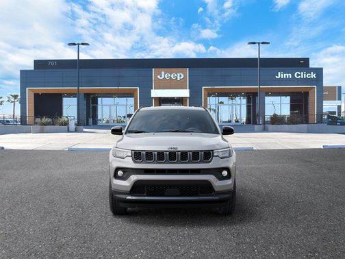 Silver Zynith Metallic Clearcoat 2026 Jeep Compass Latitude