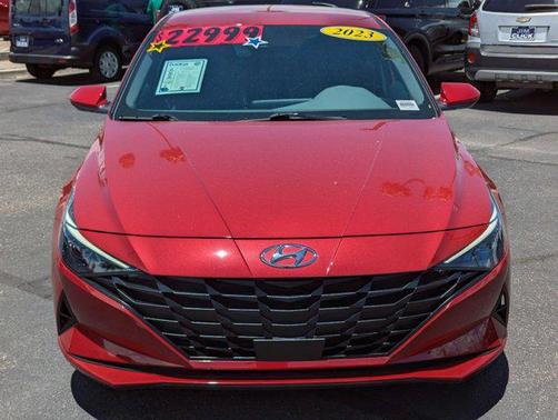 2023 Hyundai ELANTRA SEL