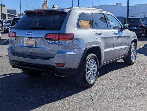 2021 Jeep Grand Cherokee Laredo
