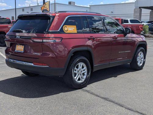 2023 Jeep Grand Cherokee Laredo