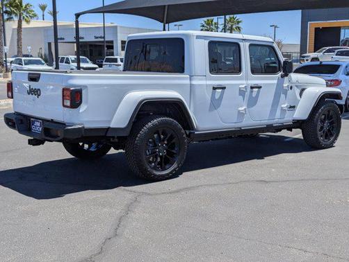 2025 Jeep Gladiator Nighthawk