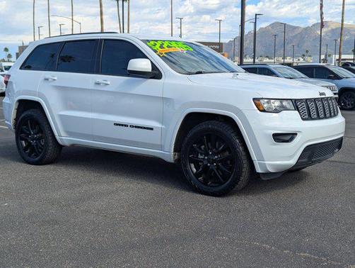 2021 Jeep Grand Cherokee Laredo