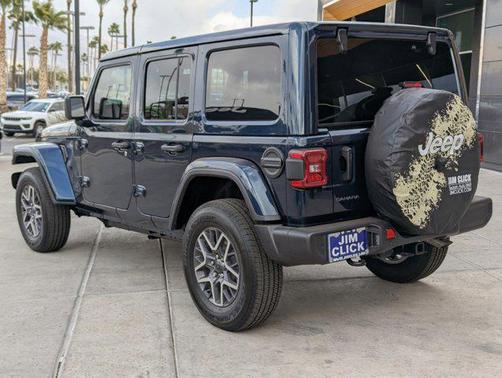 2025 Jeep Wrangler 4-Door Sahara 4x4