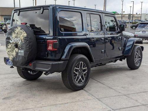 2025 Jeep Wrangler 4-Door Sahara 4x4