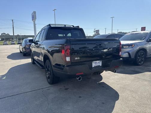 Crystal Black Pearl 2026 Honda Ridgeline Black Edition