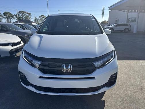 Platinum White Pearl 2026 Honda Odyssey EX-L