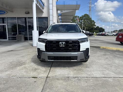 Platinum White Pearl 2026 Honda Pilot Touring