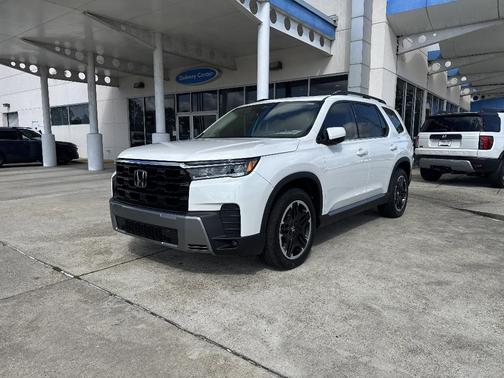 Platinum White Pearl 2026 Honda Pilot Touring