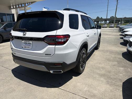 Platinum White Pearl 2026 Honda Pilot Touring S