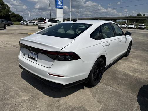 2025 Honda Accord SE
