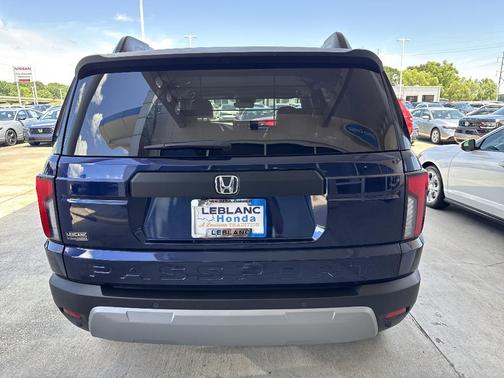 Obsidian Blue Pearl 2026 Honda Passport RTL