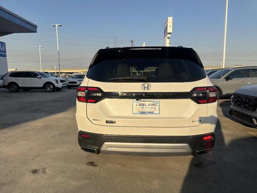 2025 Honda Pilot Elite