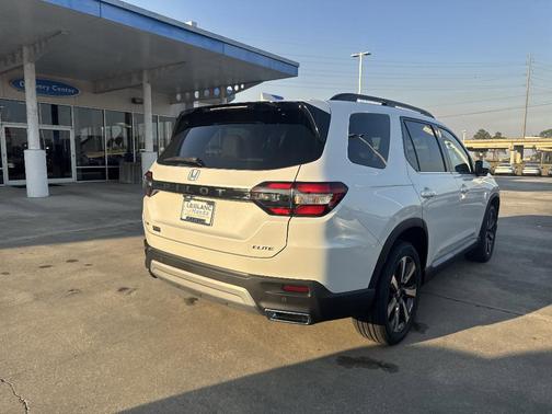 2025 Honda Pilot Elite