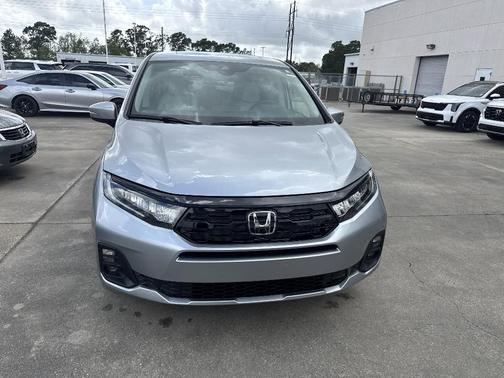 Solar Silver Metallic 2026 Honda Odyssey Touring
