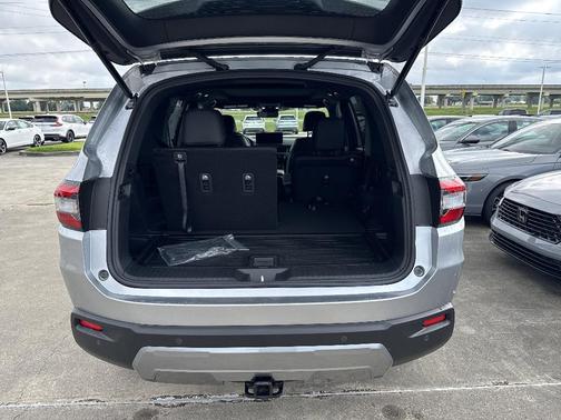 Solar Silver Metallic 2026 Honda Pilot TrailSport