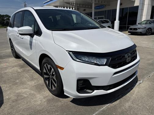 Platinum White Pearl 2026 Honda Odyssey EX-L