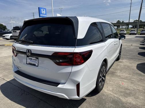 Platinum White Pearl 2026 Honda Odyssey EX-L