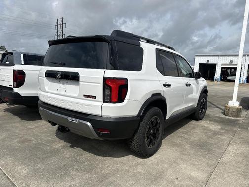 Platinum White Pearl 2026 Honda Passport TrailSport Elite