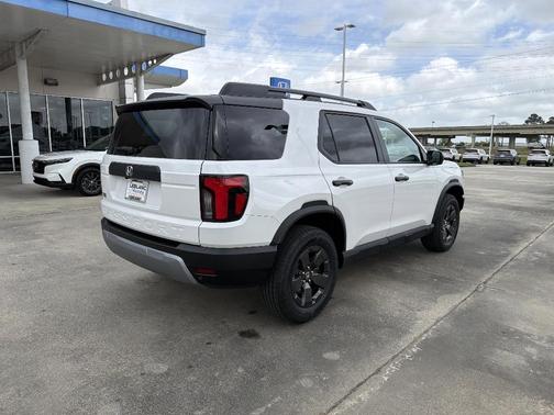 Platinum White Pearl 2026 Honda Passport RTL