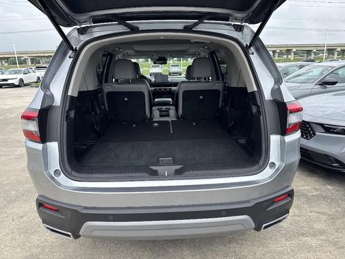 Silver 2025 Honda Pilot Touring