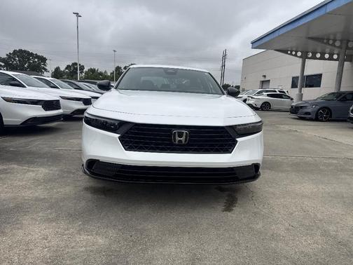 Platinum White Pearl 2026 Honda Accord Hybrid Sport-L