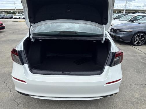 Platinum White Pearl 2026 Honda Civic Sport