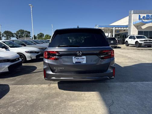 Modern Steel Metallic 2026 Honda Odyssey EX-L