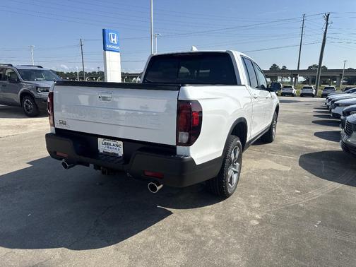 Platinum White Pearl 2026 Honda Ridgeline RTL