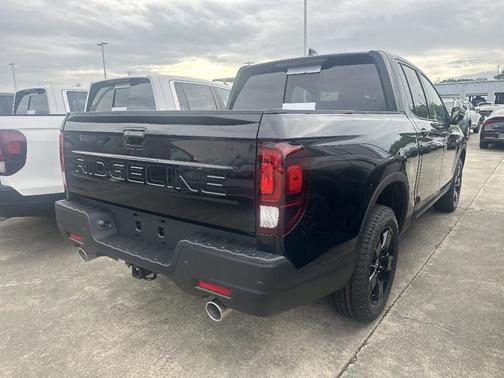 Crystal Black Pearl 2026 Honda Ridgeline Black Edition