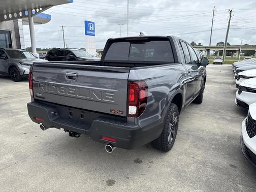 Modern Steel Metallic 2026 Honda Ridgeline TrailSport