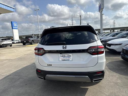 Platinum White Pearl 2026 Honda Pilot EX-L