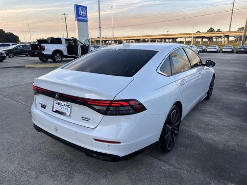 2023 Honda Accord Hybrid Touring