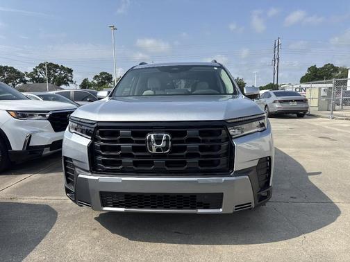 Solar Silver Metallic 2026 Honda Pilot EX-L