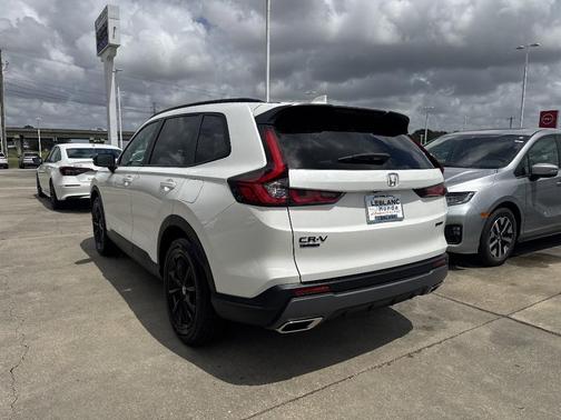 Platinum White Pearl 2026 Honda CR-V Hybrid Sport