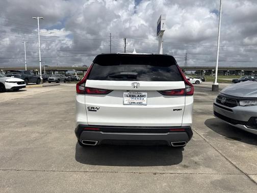 Platinum White Pearl 2026 Honda CR-V Hybrid Sport