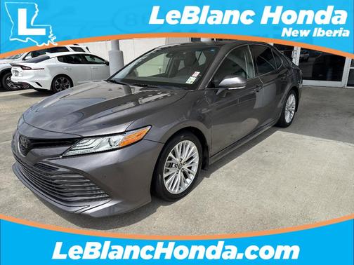 Predawn Gray Mica 2018 Toyota Camry XLE