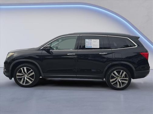 Crystal Black Pearl 2017 Honda Pilot Touring
