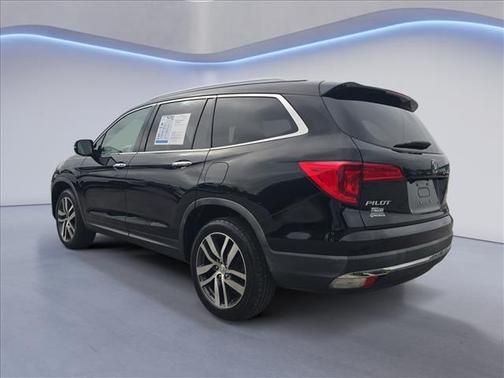 Crystal Black Pearl 2017 Honda Pilot Touring