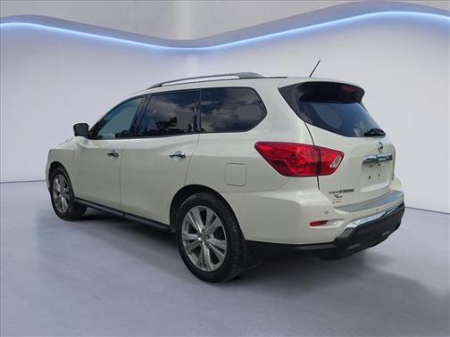 Pearl White 2018 Nissan Pathfinder SL