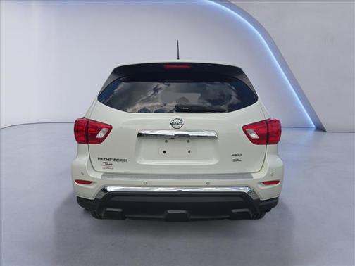 Pearl White 2018 Nissan Pathfinder SL