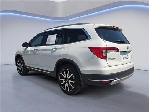 Platinum White Pearl 2022 Honda Pilot Touring 8-Passenger